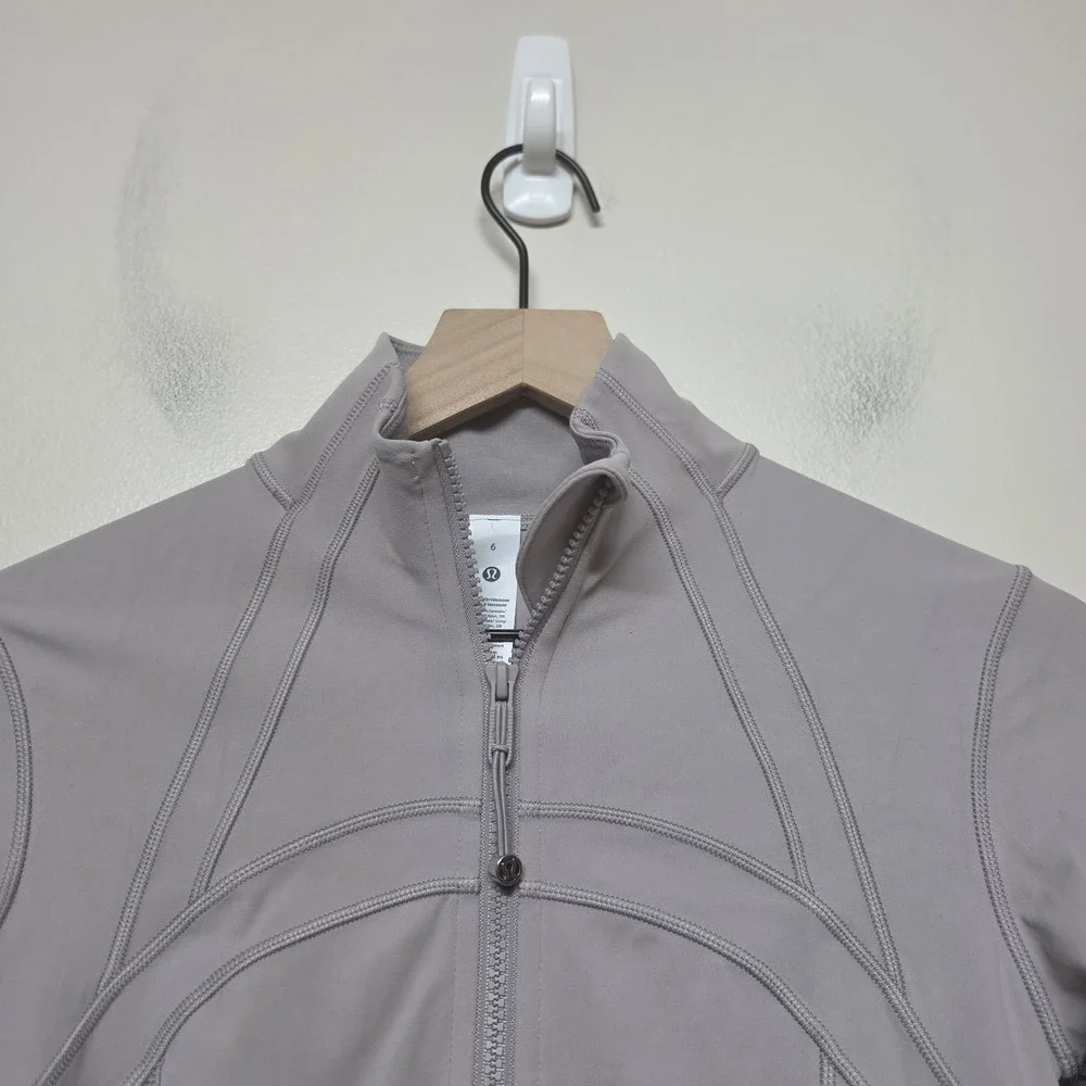 Lululemon Define Cropped Jacket Nulu Mauve Grey Sz 6 NWT Soft Thumbholes Gym - Picture 4 of 12